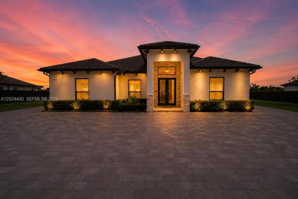 18321 SW 224th St, Unincorporated Dade County, Florida 33170, image 1