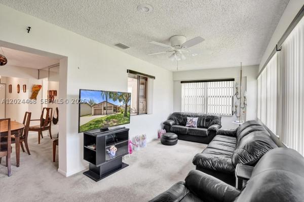 Sawgrass Village 2, 2266 Seagrape Cir, Coconut Creek, Florida 33066, image 2