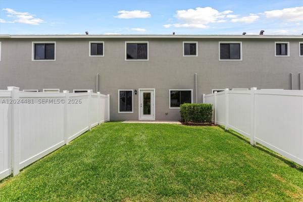 4825 Dillion St, Lake Worth, Florida 33463, image 2
