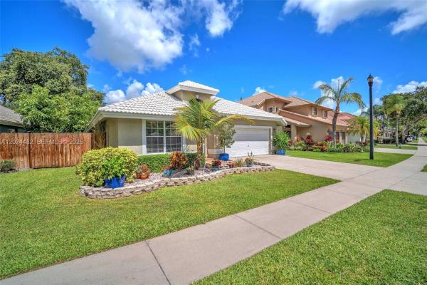 Meadow Lakes At Hillsboro Country Club, 23447 S Serene Meadow Dr S, Boca Raton, Florida 33428, image 1
