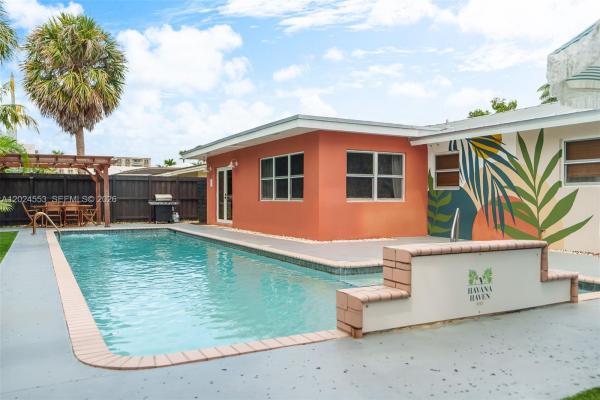 Coral Woods, 3627 NE 19th Ave, Oakland Park, Florida 33308, image 1