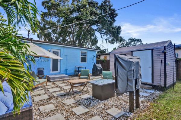 Liberia, 2220 Hope St, Hollywood, Florida 33020, image 2