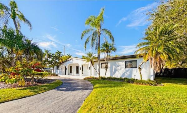 8695 SW 110th St, Unincorporated Dade County, Florida 33156, image 1