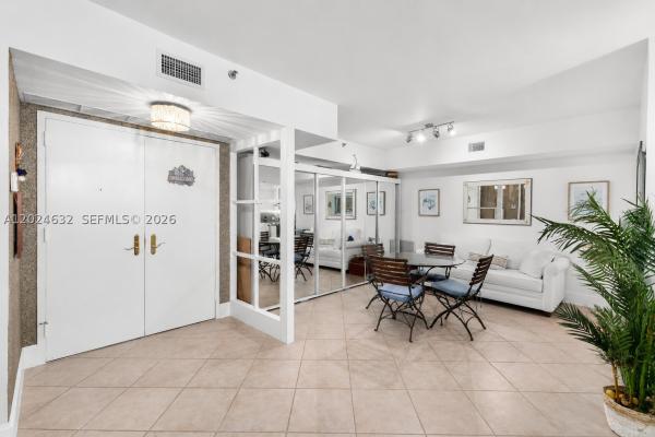 Hamptons West, 20281 E Country Club Dr #510, Aventura, Florida 33180, image 3