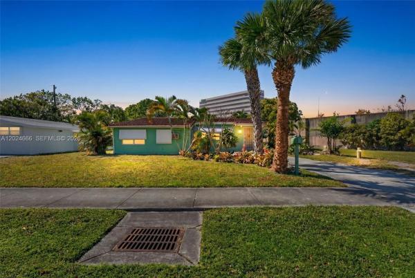 Patterson Park, 5931 NE 1st Ave, Oakland Park, Florida 33334, image 1