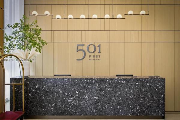 121 NE 5th St #1712, Miami, Florida 33132, image 1