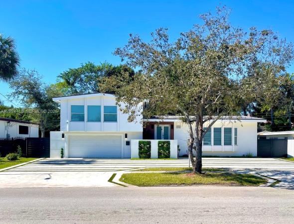 19960 Highland Lakes Blvd, Unincorporated Dade County, Florida 33179, image 1