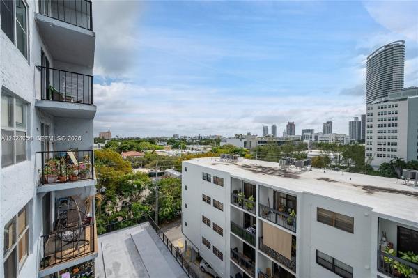 Baycourt Towers, 899 West Ave #7E, Miami Beach, Florida 33139, image 1