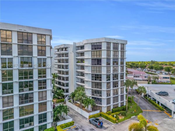 13951 Kendale Lakes Cir #208A, Unincorporated Dade County, Florida 33183, image 2