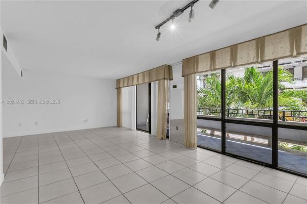 13951 Kendale Lakes Cir #208A, Unincorporated Dade County, Florida 33183, image 1