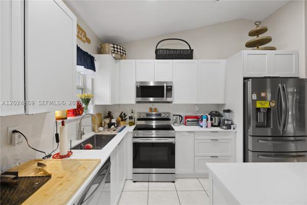 Royal Lake Estates, 7831 NW 160th Ter, Miami Lakes, Florida 33016, image 3
