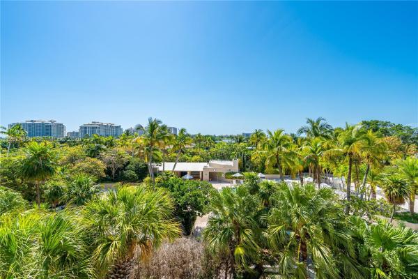 The EmeraldBay At Key Colony, 151 Crandon Blvd #441, Key Biscayne, Florida 33149, image 1