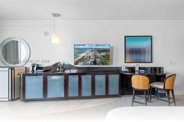 Sorrento Tower, 4391 Collins Ave #1001, Miami Beach, Florida 33140, image 2