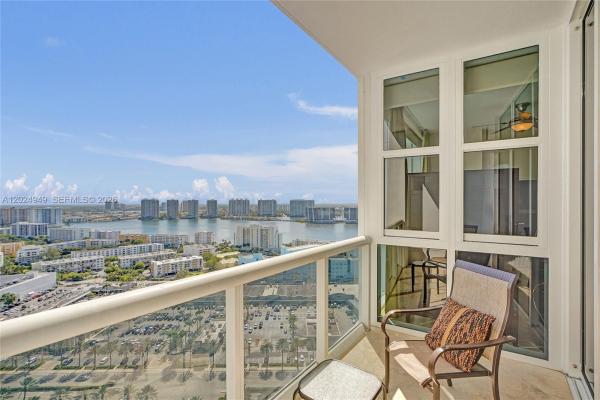 Trump Royale, 18201 Collins Ave #3707, Sunny Isles Beach, Florida 33160, image 2