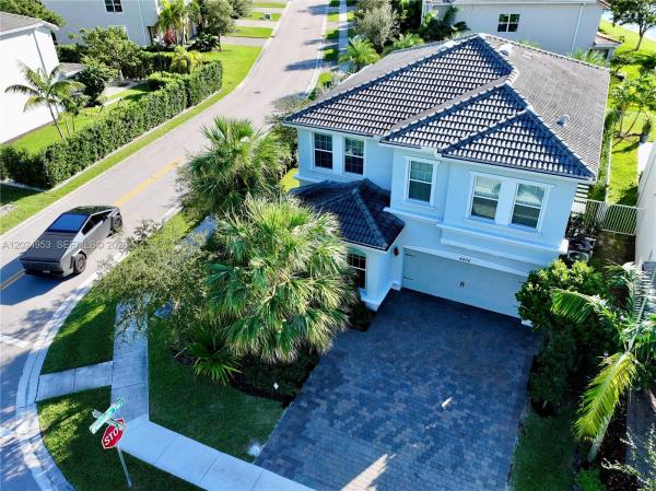 Parkview At Hillcrest, 4426 Greenway Dr, Hollywood, Florida 33021, image 1