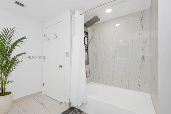 Cite On The Bay East, 2000 N Bayshore Dr #619, Miami, Florida 33137, image 1
