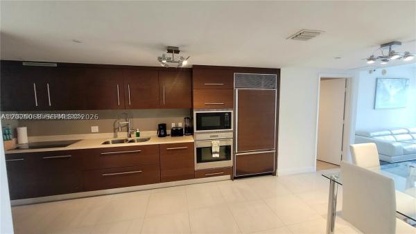 Icon Brickell Tower 3, 485 Brickell Ave #2311, Miami, Florida 33131, image 3