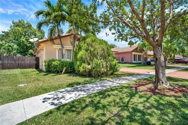 Mirens Place, 4149 NE 30th St, Homestead, Florida 33033, image 1