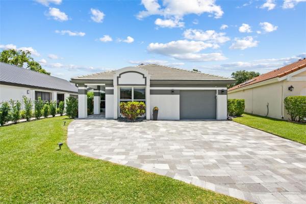 Boca Woods Country Club, 11158 Highland Cir, Boca Raton, Florida 33428, image 1