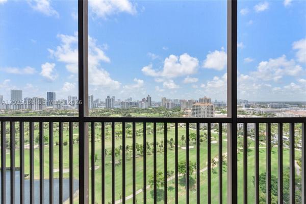 Coronado Tower 3, 20379 W Country Club Dr #2535, Aventura, Florida 33180, image 2