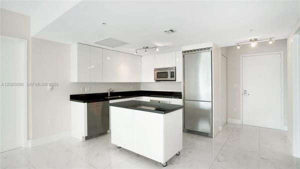 Mint At Riverfront, 92 SW 3rd St #1803, Miami, Florida 33130, image 2