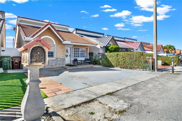 El Prado Country Club, 7462 W 29th Way, Hialeah, Florida 33018, image 1