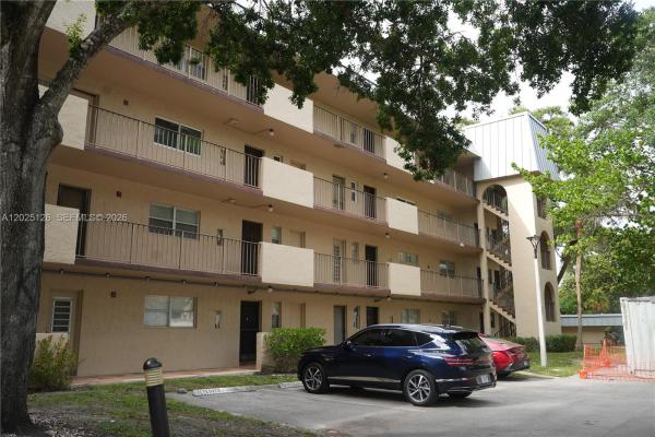 The Falls Of Inverrary, 6001 N Falls Circle Dr #203, Lauderhill, Florida 33319, image 2