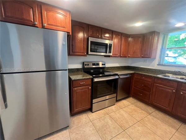 9371 Fontainebleau Blvd #I-205, Unincorporated Dade County, Florida 33172, image 1