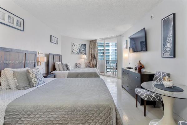 DoubleTree By Hilton Ocean Point Resort & Spa, 17375 Collins Ave #1507, Sunny Isles Beach, Florida 33160, image 2