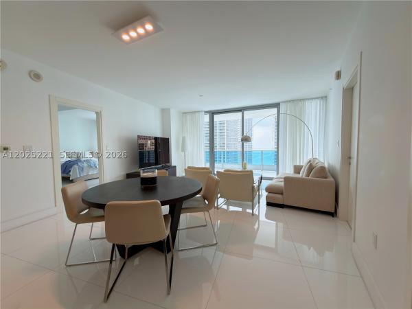 Epic Hotel & Residences, 200 Biscayne Boulevard Way #4104, Miami, Florida 33131, image 3
