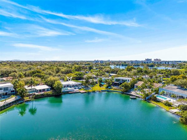 Sky Lake, 2091 NE 191st Dr, North Miami Beach, Florida 33179, image 1