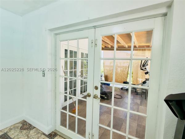 Carol City, 4521 NW 179th St, Miami Gardens, Florida 33055, image 2
