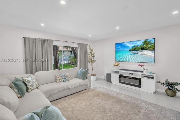 9764 NW 14th St #23, Coral Springs, Florida 33071, image 2
