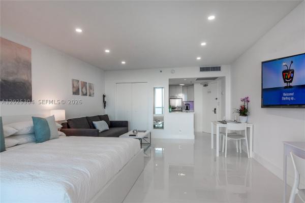 Castle Beach Club, 5445 Collins Ave #1730, Miami Beach, Florida 33140, image 2