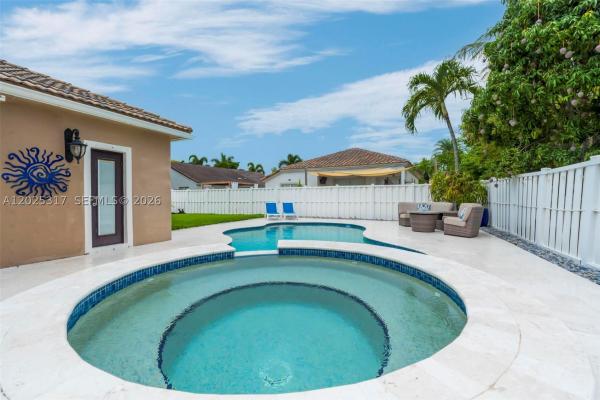 Laguna Pointe, 13404 NW 13th St, Pembroke Pines, Florida 33028, image 1