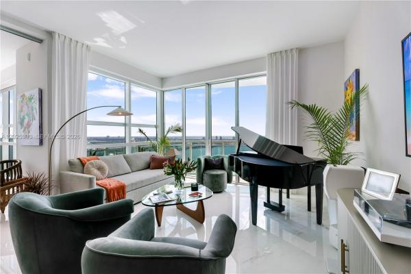 The Plaza On Brickell East, 950 Brickell Bay Dr #5210, Miami, Florida 33131, image 1
