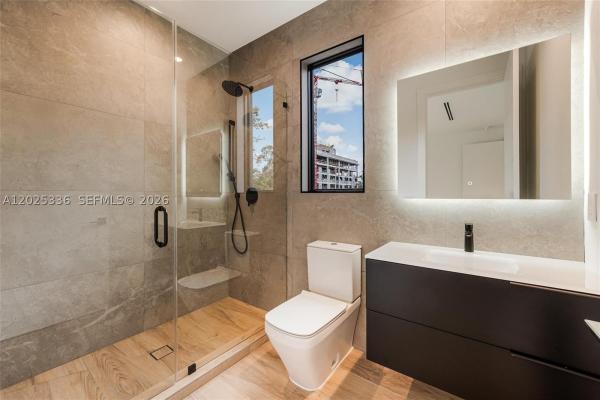 De Hedouvilles, 3370 Thomas Ave, Miami, Florida 33133, image 2