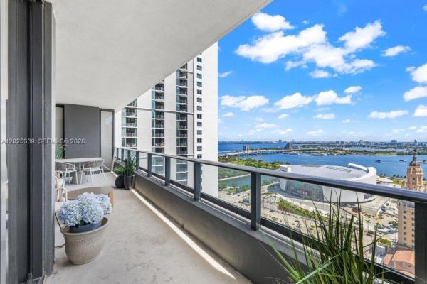 Miami, Florida 33132, image 1