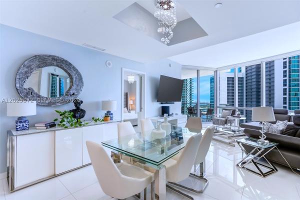 Paramount Miami Worldcenter, 851 NE 1st Ave #3909, Miami, Florida 33132, image 1