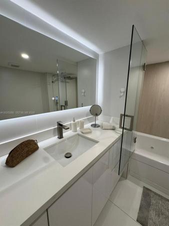 The Carriage House, 5401 Collins Ave #920, Miami Beach, Florida 33140, image 1