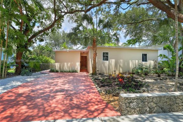 5835 SW 49th St, Unincorporated Dade County, Florida 33155, image 1