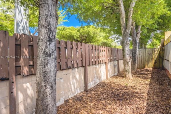 Loch Lomond East, 6705 Kingsmoor Way, Miami Lakes, Florida 33014, image 2