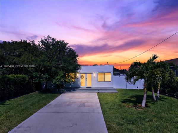Delray Beach No HOA, 24 NW 13th Ave, Delray Beach, Florida 33444, image 1
