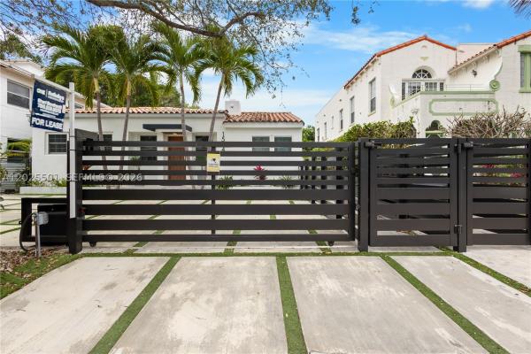 Lincoln, 1544 Michigan Ave, Miami Beach, Florida 33139, image 1