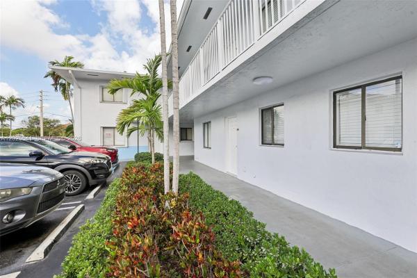 Villamore, 6041 W 24th Ave #B-103, Hialeah, Florida 33016, image 1