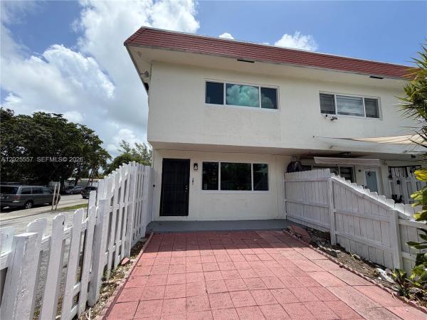 1450 NE 151st St #101, Unincorporated Dade County, Florida 33161, image 1