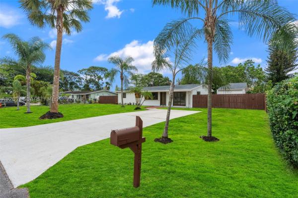5726 Karen Dr, West Palm Beach, Florida 33415, image 3