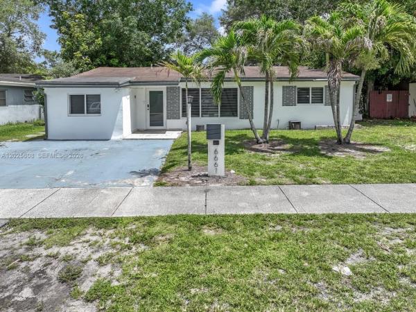 Palm Lane Villa, 6661 Douglas St, Hollywood, Florida 33024, image 1