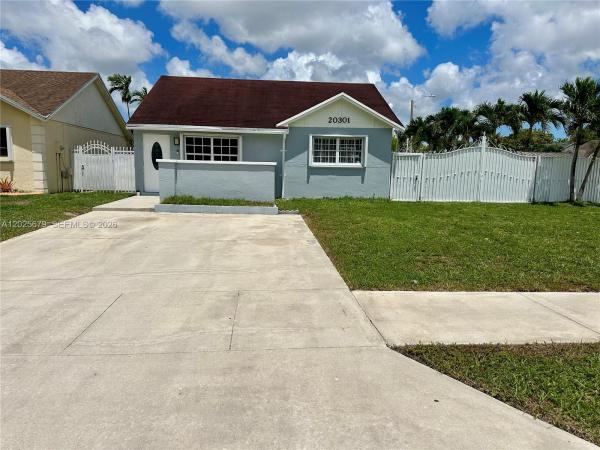Leslie Patio Homes, 20301 NW 34th Ave, Miami Gardens, Florida 33056, image 1