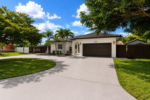 13282 SW 200th Ter, Unincorporated Dade County, Florida 33177, image 2